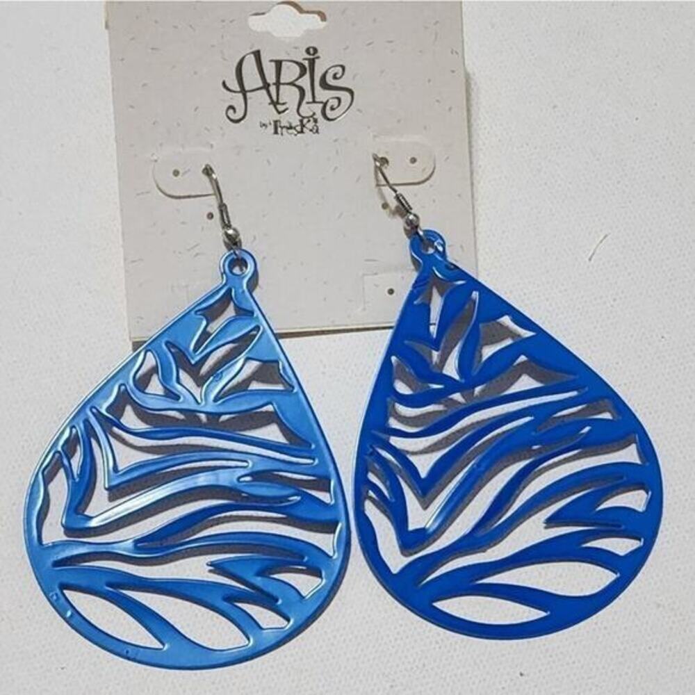 Aris by Treska Blue Teardrop Filigree Cutout Statement Earrings Hook New